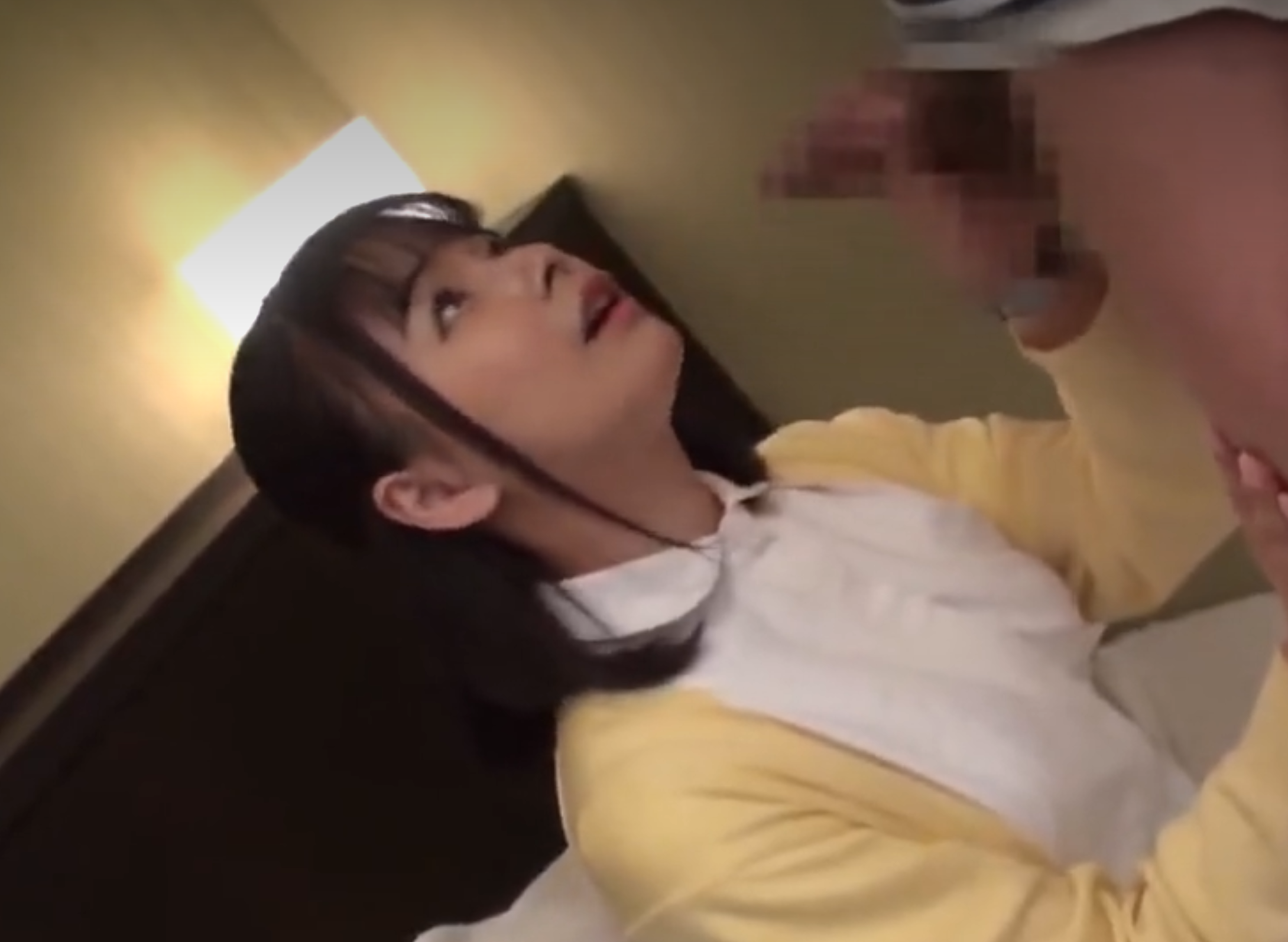 【素人ナンパ】激カワナースが勃起不全に悩む弱男に体を張ってエロ奉仕