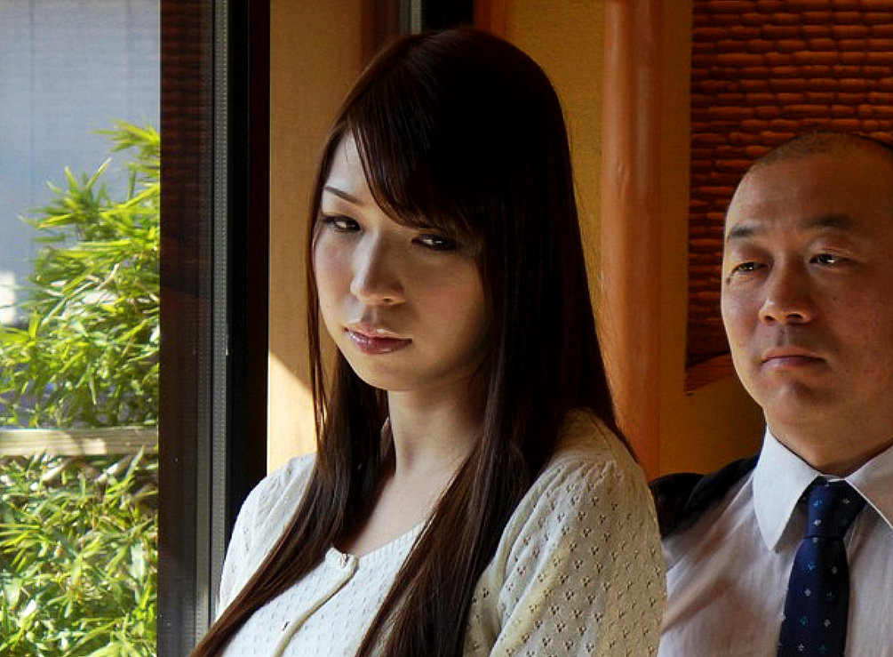 ■エロドラマ・人妻NTR輪姦・弱み握られ・嫌いな叔父│香山美桜■『いっ、嫌だぁ～！』借金をたてに好き放題体を嬲られる美人妻