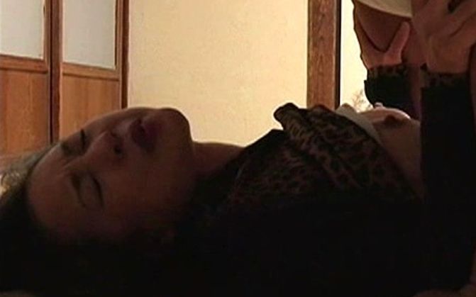 ヘンリー塚本の接吻の世界！男女が繰り広げる接吻の嵐「グッチョリ濡れてたね」「これっきりよ」「そうだねお母さん」