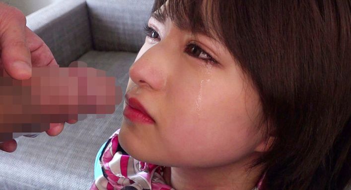 受付嬢を脅迫しホテルルームで凌辱の限りを尽くす！渚みつきを服從させるシリーズ最高峰！エロさが半端ないイラマも半端ない