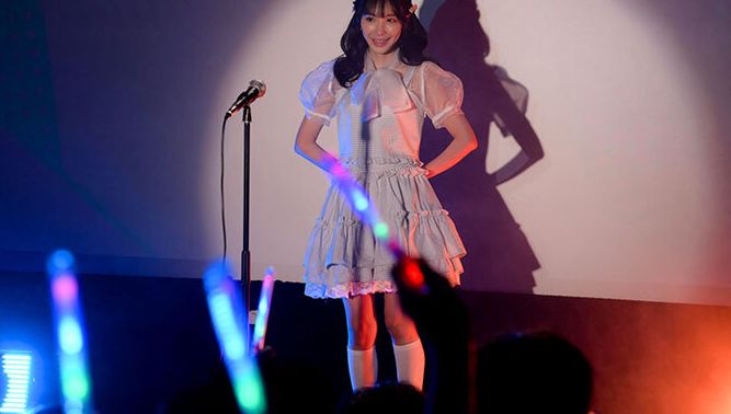『私はアイドル!ファンのみんなが応援してくれる』つぶやきながら今日も男たちに喰い物にされレイプされ◇悲しき歌姫!