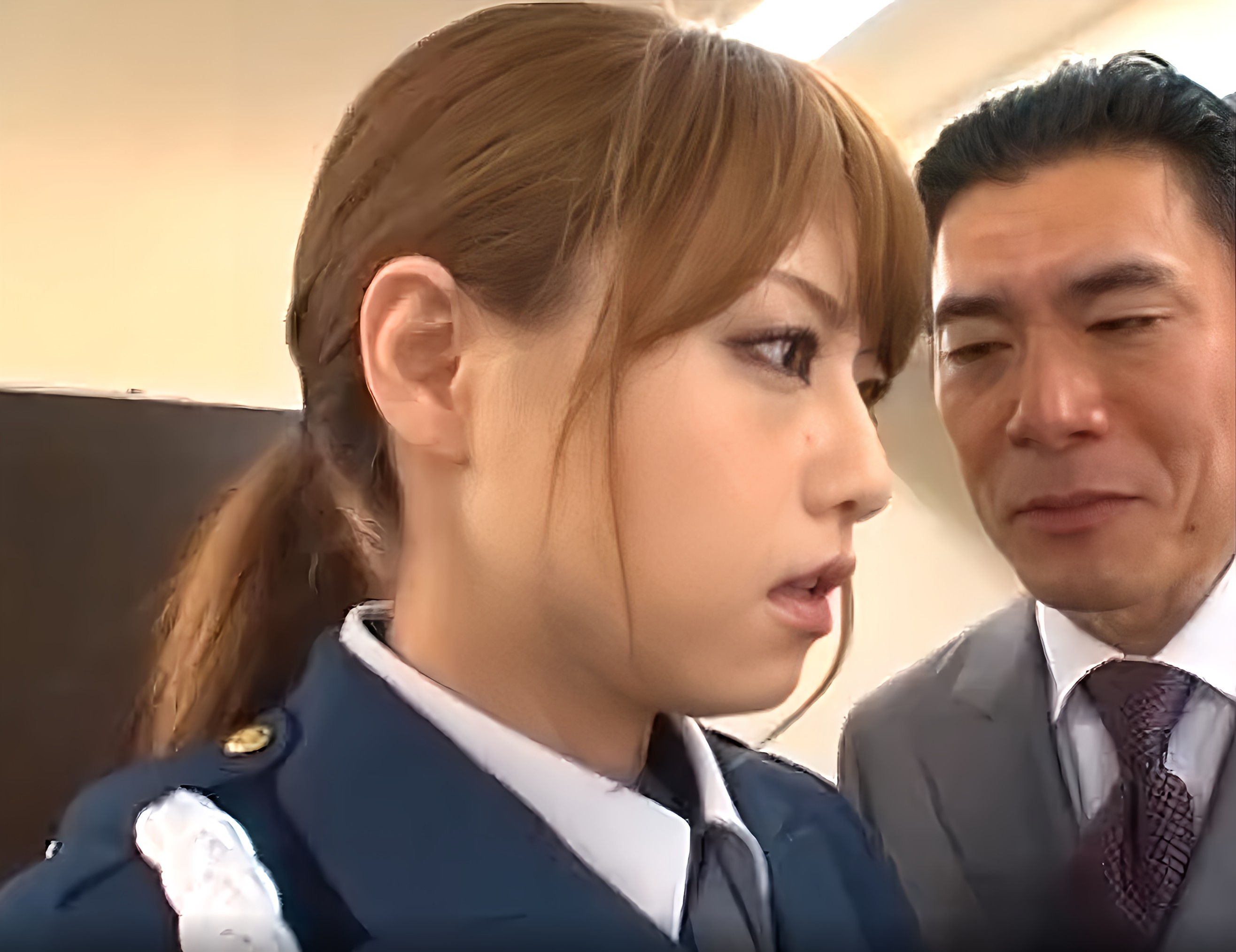 ■しくじり痴女警備員・逮捕時に失態・言い寄るセクハラ上司│吉沢明歩■『う、うぅ...』弱み握られ脅迫されるスレンダー巨乳美女