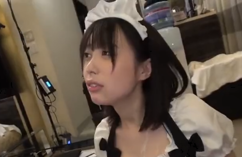 ☆アイドル×コスプレ×枕営業☆激カワ美少女がメイド姿で濃厚ご奉仕・仕事欲しさに何本もの肉棒を抜きまくる【天馬ゆい