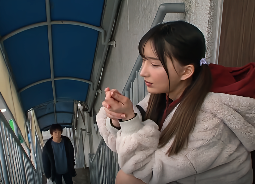 ■エロNTRドラマ・姉の旅行中に寝取る妹│楪カレン■『わたしのコト好きになって...♡』玄関前で帰り待つ健気なロリ顔巨乳美少女