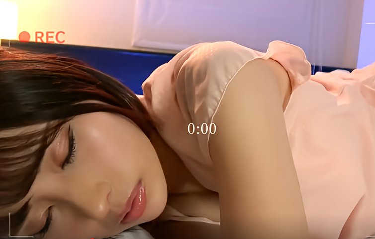 生理的に無理な上司に秘密を知られ気づくとホテルに…抵抗すると首絞めビンタで脅されそのまま犯されてしまう…