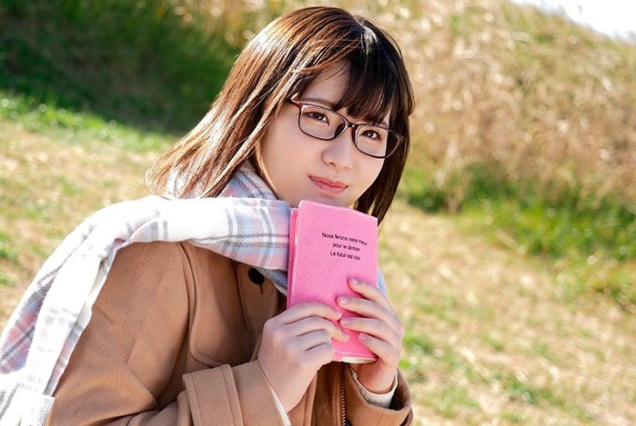 Aカップのちっぱい美少女がAVデビュー・胸は小さいがお尻はムチムチ美巨尻・★女子大生・微乳・DEBUT★【河合陽菜】