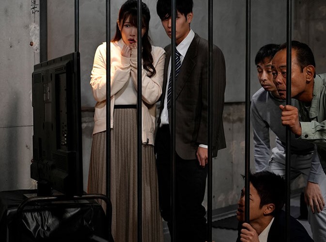 突然、謎の男に監禁される夫婦と数人の男達・”今から皆さんにはSEXをして頂きます”悪魔の様な指令が下る★一乃あおい★