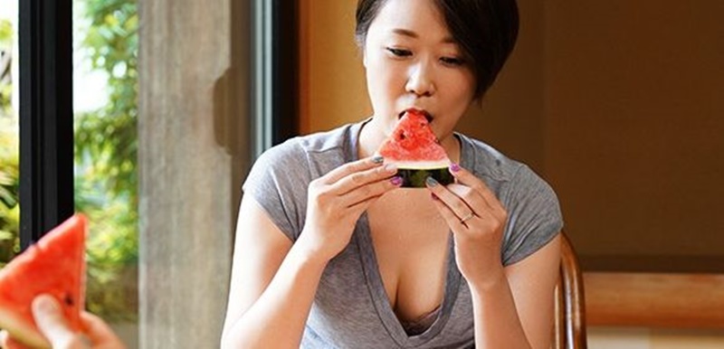 【近親相姦】「母さんも…気持ちいい…」汗だくで密着しながら突きまくる!止まらない腰に快感があふれ出す■瀬戸奈々子