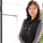 【六十路】 上品で高身長の美熟女がついにAV初出演！初めて晒す裸体で濃密な快感を味わい、体の奥から女の悦びが！■上杉美加