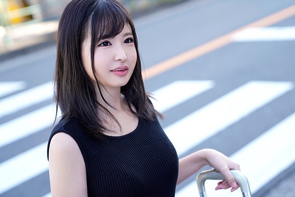 《美乳アイドルソープ嬢》小さな体に綺麗なおっぱい、そして可愛すぎる風俗嬢が待望のAV転身★柚奈れい★