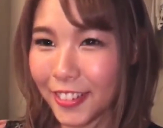 【ナンパ】美人な人妻に声をかけるとこぼれそうなおっぱいの持ち主だった！ビンビン乳首が最高すぎて勃起も腰も止まらない・・