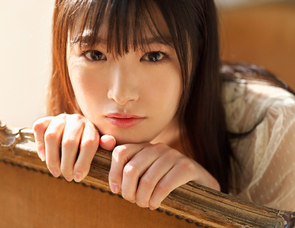 ★初撮りドキュメント・Iカップ巨乳女・エロ初体験│朱莉きょうこ★ 『んっ…あれ…熱い…♡』童顔爆乳の初セックス！