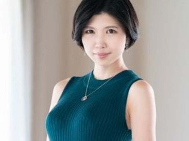 【人妻の初撮り】『おっぱい、見ますか？』この奥様が好きなものとは？手コキパイズリフェラチオと…