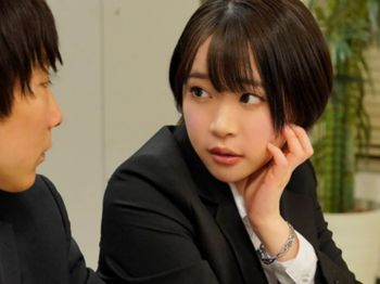 【OL】職場で憧れの美人先輩と2人きりになれて・・無防備な胸チラに誘惑され我慢出来ずに何度もSEXしてしまった！＜架乃ゆら＞