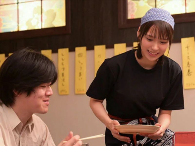 【NTR】バイト先の女の子が巨乳すぎて・・彼氏がいても我慢出来ず朝まで寝取られSEXで汗だくになる姿が激エロだった＜小倉七海＞
