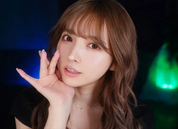 【痴女】巨乳×淫語を使ってチ◯ポを責める姿がエロすぎる！誘惑されビンビンになってしまいすぐに我慢の限界に・・＜三上悠亜＞