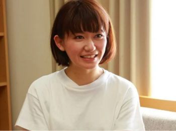 【人妻】夫とご無沙汰な女性にマッサージをお願いすると・・触れただけで感じまくりデカ◯ンでガン突きすると中出しSEXまで！