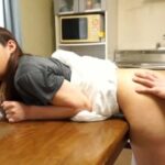 【人妻】『あぅあっアンそこよそこ、もっと突いて』白昼のキッチンで繰り広げる情事！この快感はたまらない