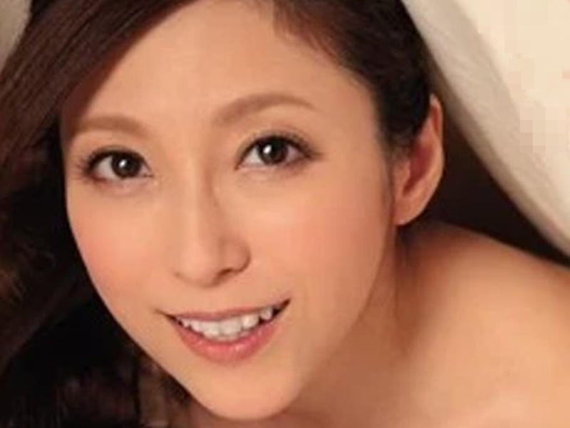【おばさんラブ】『知ってたわよ、ずっと好きだったんでしょ…』幼なじみの母は白木優子！憧れのエロ美人