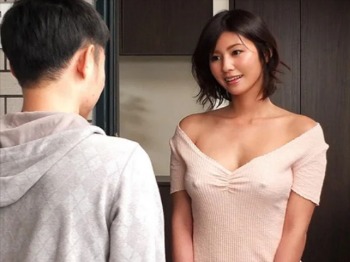 【巨乳】引っ越しをすると隣の住人が常にノーブラで・・無防備な姿とツンとした乳首に誘惑され我慢出来ずにSEX＜美乃すずめ＞