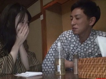 【ハメ撮り】大人しいのに激しいSEXが好きみたいで・・首を締めるとドMな一面が開花し何度もハードに責めまくる！＜槙いずな＞
