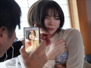 【レイプ】夫の家族と会うとなんと義理の兄が昔襲って来た人で・・望まない再会に相手は欲望丸出しで再び責められる＜仲村みう＞