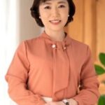 【46歳】『おばさんってエロいのよ』上品そうな熟女が、やらしー行為を次々と…そんなことまでするの？