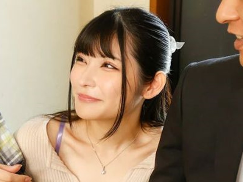 【胡桃さくらが親父の後妻】『ママって呼んでね』年下でも義母だから甘えるボク！巨乳を吸って、それから…