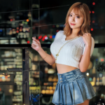 【ギャル】パパ活をしている女の子はデカ◯ンを目の前にすると超淫乱に・・乳首をビンビンしながらお尻を揺らしてガン突きSEX！