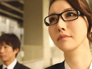 【痴女】会社の女上司はSEXをするとき痴女に豹変して・・ガン突きすると何度も絶頂して我慢できずに中出しするとガクガク痙攣！