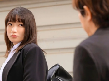 【NTR】出張先で部下と同じ部屋に泊まったら・・薬で眠っている間に何でも聞くよう言われ寝取られSEXで何度も絶頂！＜鷲尾めい＞