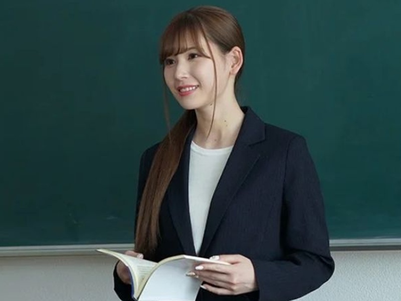 【明里つむぎ】『先生、何回もイカせてやる』この生意気そうな女教師を輪わす！俺達の性処理奴隷にしてやる