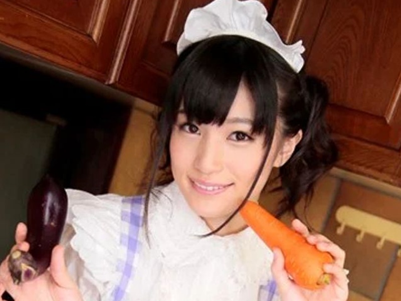 【グラビアアイドル】『しょう子のオマ◯コみてください』美少女メイドは何でも言うこと聞く究極のエロご奉仕
