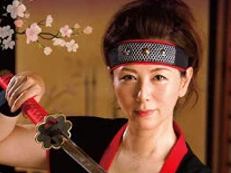 【くノ一】『忍法が効かない…』翔田千里の赤いふんどしが湿りだす！敵の妖術にかかり言いなり淫乱熟女に