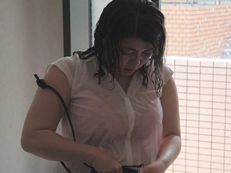 【岡江凛】『びしょ濡れだわ』外は雨、帰ってきた家政婦さんの透けた姿に欲情！巨乳のエロさがたまらない…