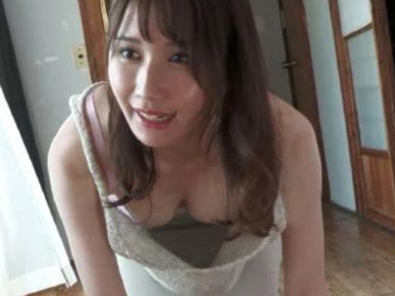【天川そら】『興奮してる？なんか、私も興奮してきたわ』おっぱいチラ見せで誘惑する美女！田舎でSEX三昧