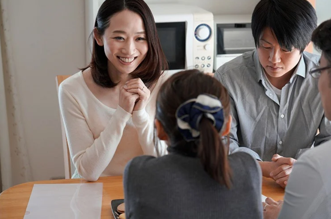 【交換夫婦NTR】「旦那じゃ満足できなくて…」エロ巨乳な人妻が友達の家に遊びに行き寝取られ不倫セックスされる！■水戸かな