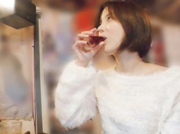 【騎乗位】真面目な美人女性はお酒が入るとガードが緩くなってしまい・・されるがままに何度もSEXする姿が激エロ！＜葵つかさ＞