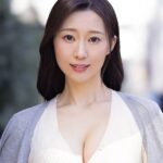 【欲求不満妻の小野りんか】『若い子のチ◯ポ、硬くて何度もできて好き…』学生さんが慕ってくれて合鍵渡されたの！