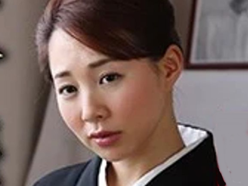 【ながえスタイル】『喪服のお前は、エロいな』襟を、裾を、まさぐられる未亡人！男が変わるたび熟女のカラダは絶頂に