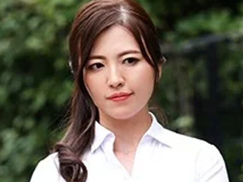 【相部屋NTR】『しょうがないわね』女上司は人妻なのにホテルの一室で泊まることに！ほんとにシテも、いいんですか？