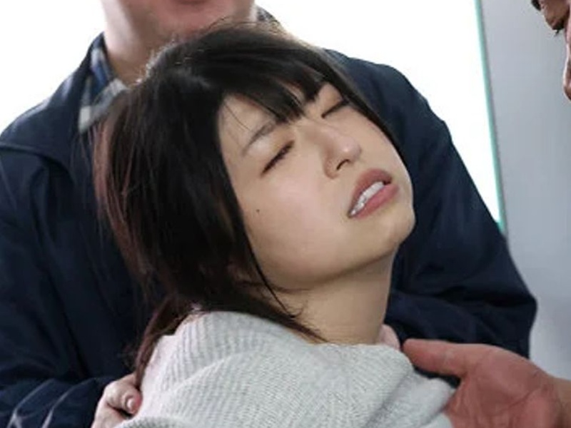 【ながえスタイル】『奥さんスキモノだね』ぽっちゃり人妻、町内会の親父たちのおもちゃに！みんなでヤッてやるからな