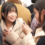 【痴漢レイプ】「やめてクダサーイ」友達と一緒のロリ顔エロ美乳な女子大生に中年親父が痴漢する！社外へ連れ出しスケベレイプ！