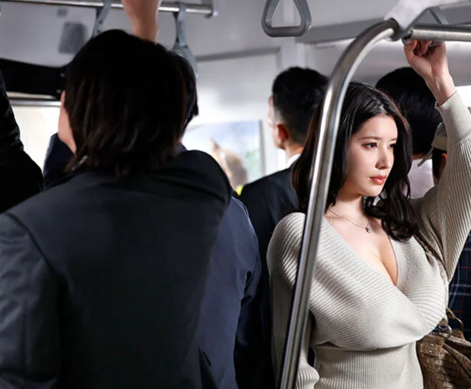 【爆乳美女痴漢】「あの時の痴漢…気持ち良かった…」巨乳のスレンダー美人が車内でされたエロい事を思い出しオナニーしますが…