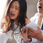 【人妻NTR】「夫が待ってるんです…」スレンダーな美人美乳女社員がエロ上役にホテルで犯され不倫セックス…夏目彩春