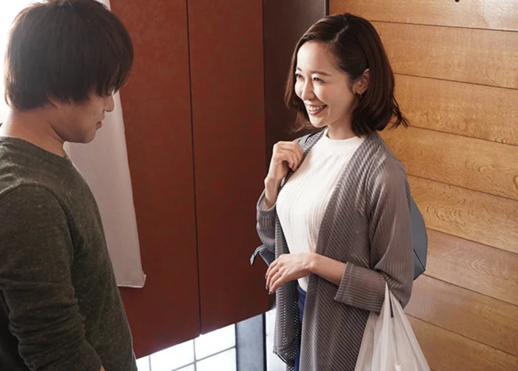 【先っぽ不倫妻】「3cmだけなら浮気にならないよね？」トンデモ理論で始まるお手軽セックスが次第に本気になり…篠田ゆう