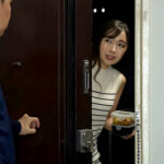 【人妻不倫】「ピンポ～ン♪」隣に引っ越したのはスレンダーエロ貧乳な元カノ美人主婦！久々再開に浮気セックス！流川はる香