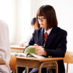 【JK】大人しくて地味な女子高生と交際するとどんどん可愛くなり・・理由はクラスの不良とSEXしていたからだった！＜架乃ゆら＞