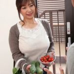 【五十路】『ちゃんと食べてる？』何かと世話するおばさんたちは若いチ◯ポがお目当て！熟女とのNTRセックスにハマる