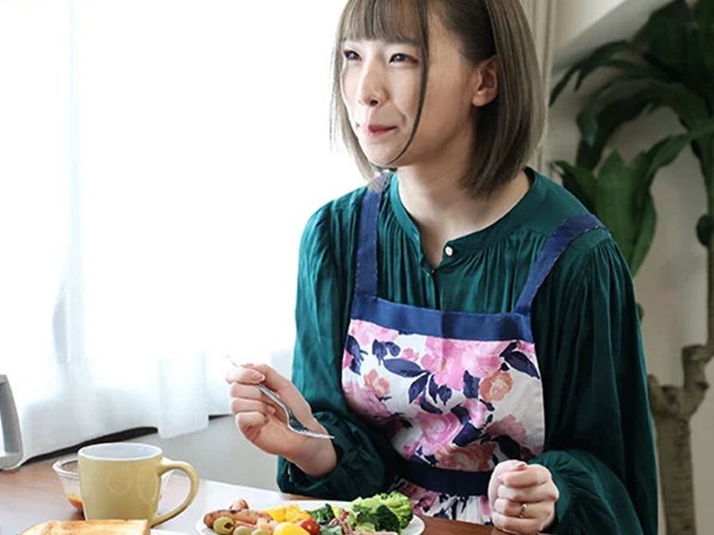 【若妻レイプ】『どうして私が…』このあと、業者の男たちに押さえつけられ輪姦される！後ろ手に縛られ強制フェラも